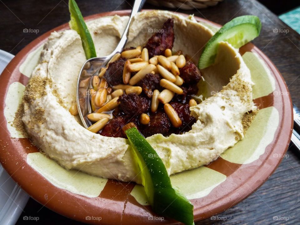 Hummus with meat