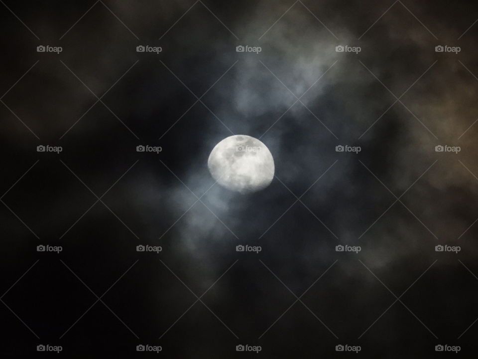 Cloudy Waxing Gibbous 