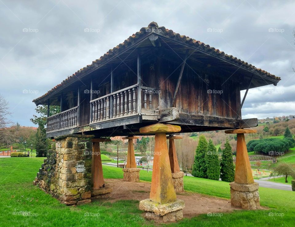 Traditional architecture