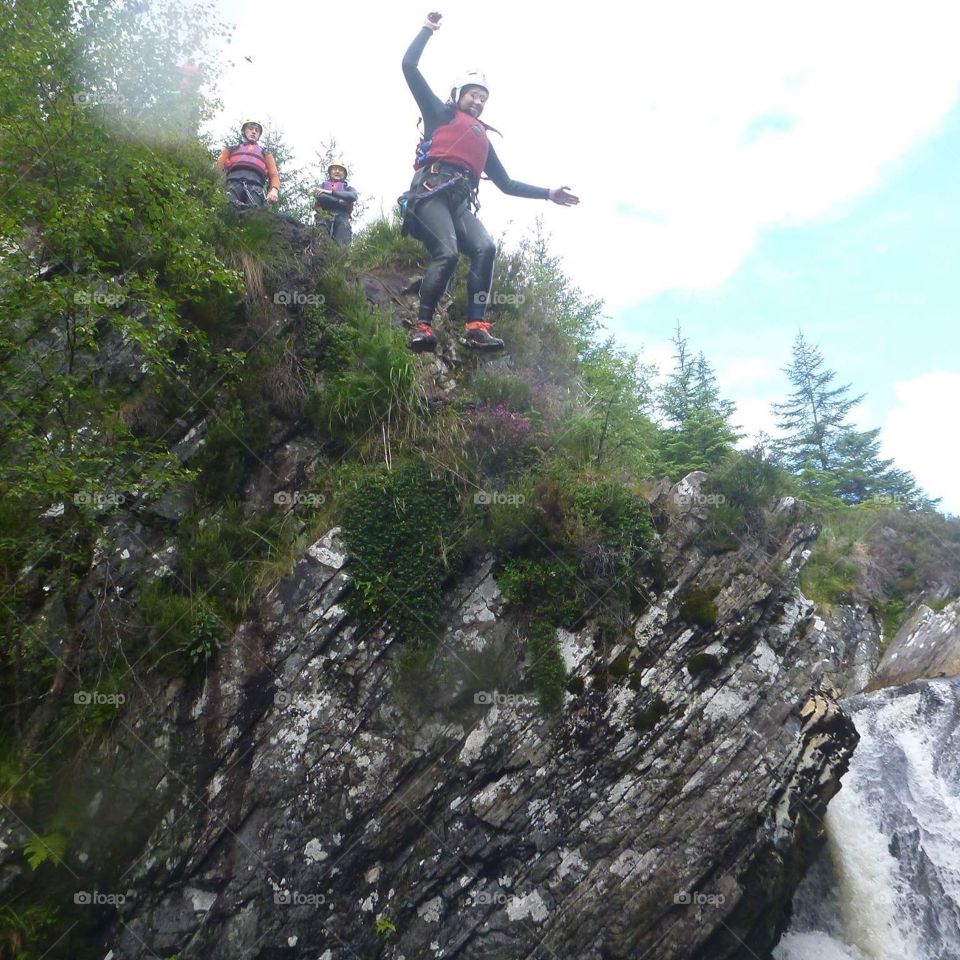 Cliff Jumping, Scotland