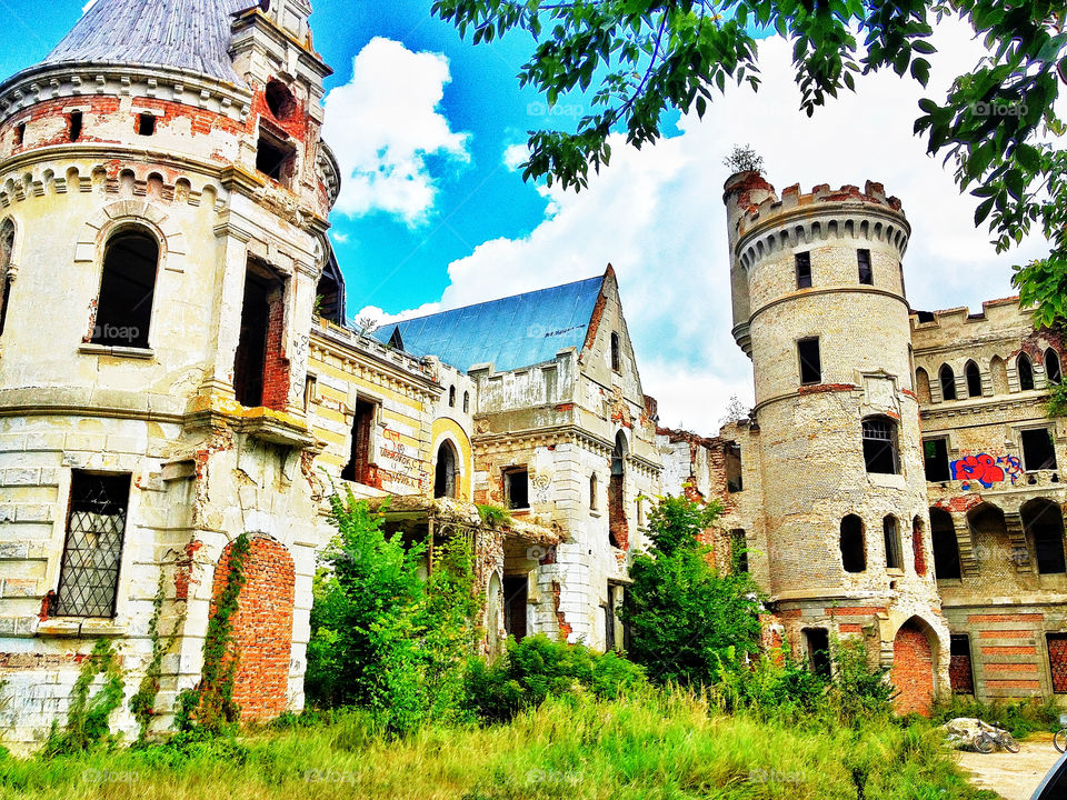 sky architecture castle historical by penguincody