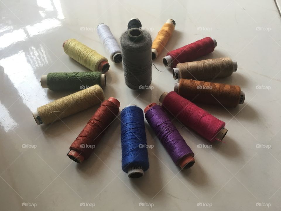 Colour thread 