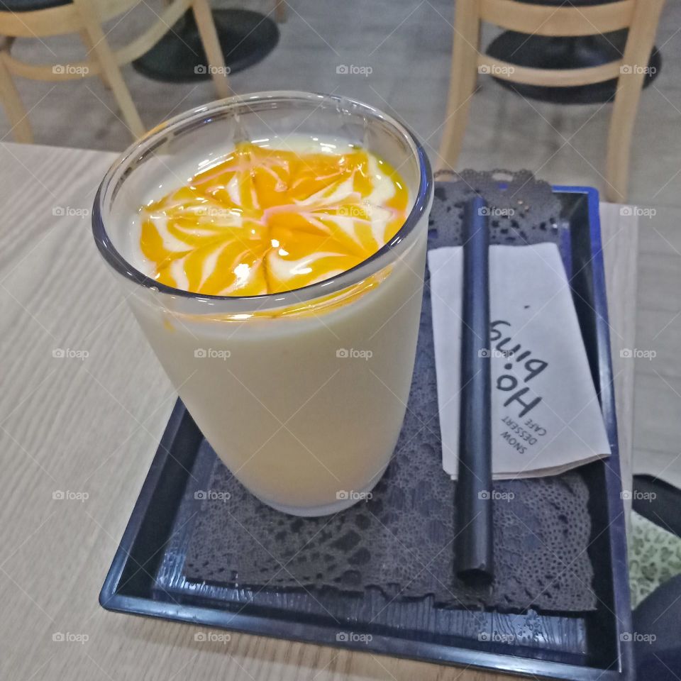 amazing mango shake at hobing cafe