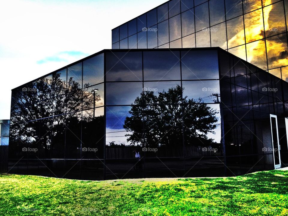 Dark glass reflection