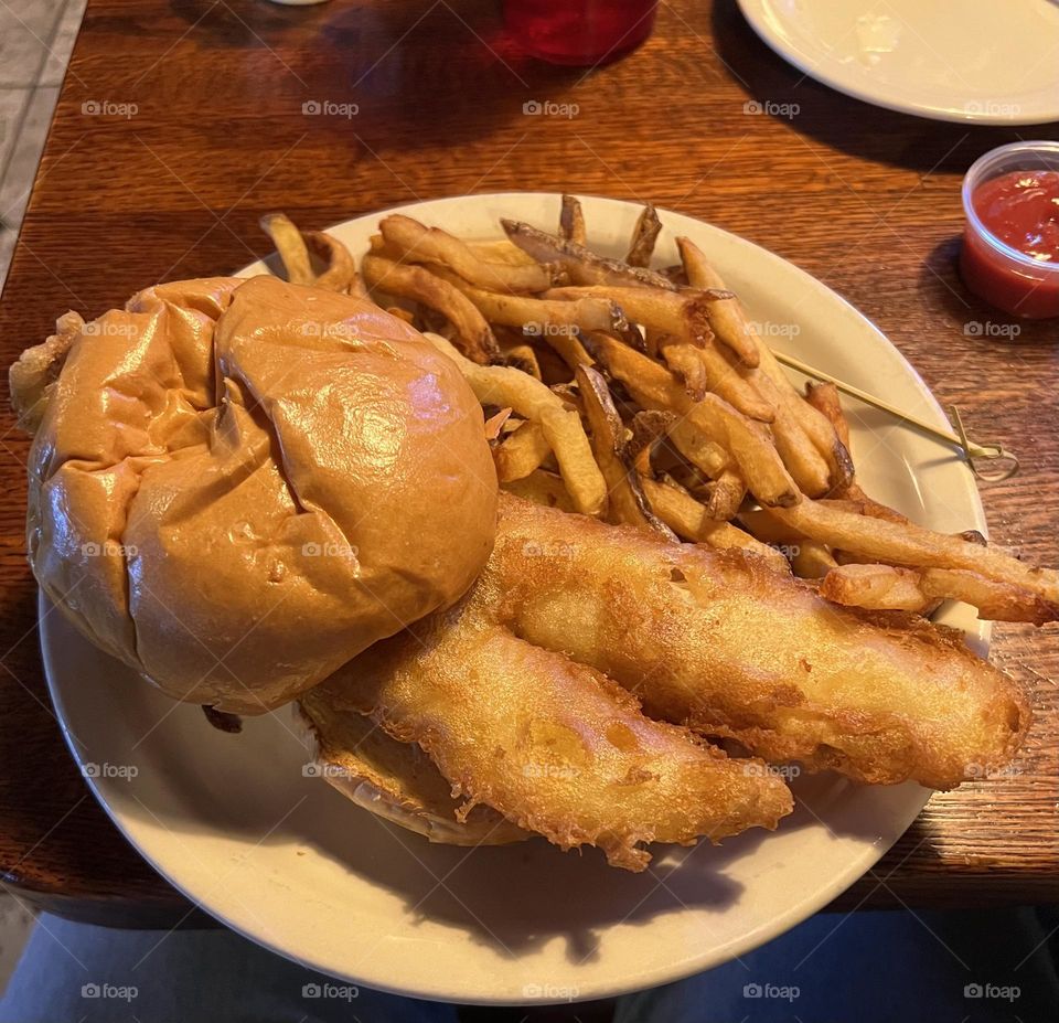 Fish sandwich 