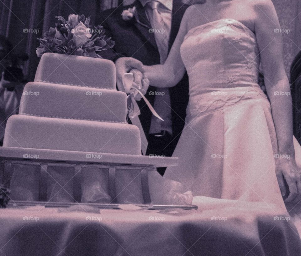 Wedding. Cutting cake