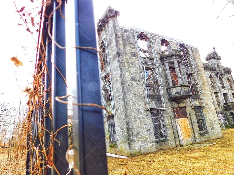 Smallpox Hospital Memorial on Roosevelt Island 