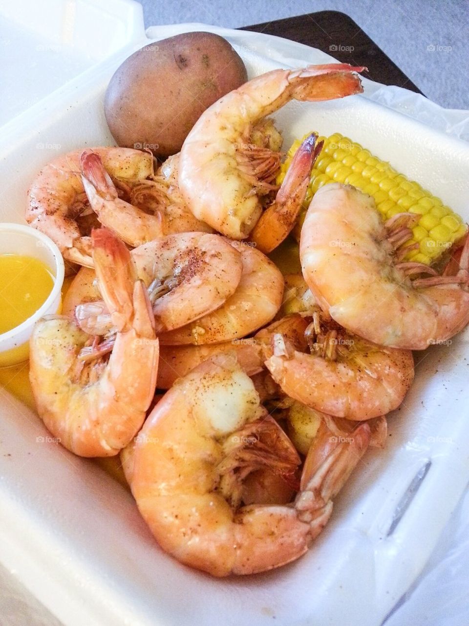 Shrimp , boiled shrimp, food, new potatoes, corn on the cob , butter, peel , gulf shrimp, lunch, dinner