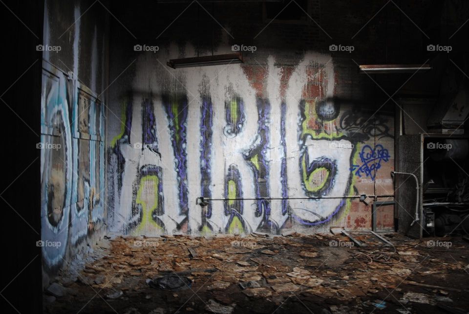 Graffiti in abandoned warehouse 