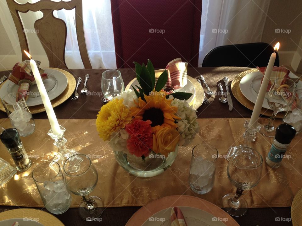 Thanksgiving table