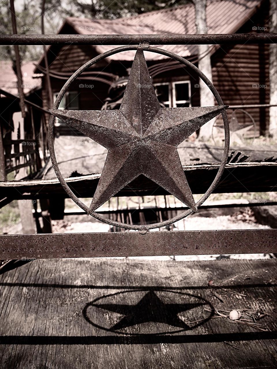 Circled Lonestar