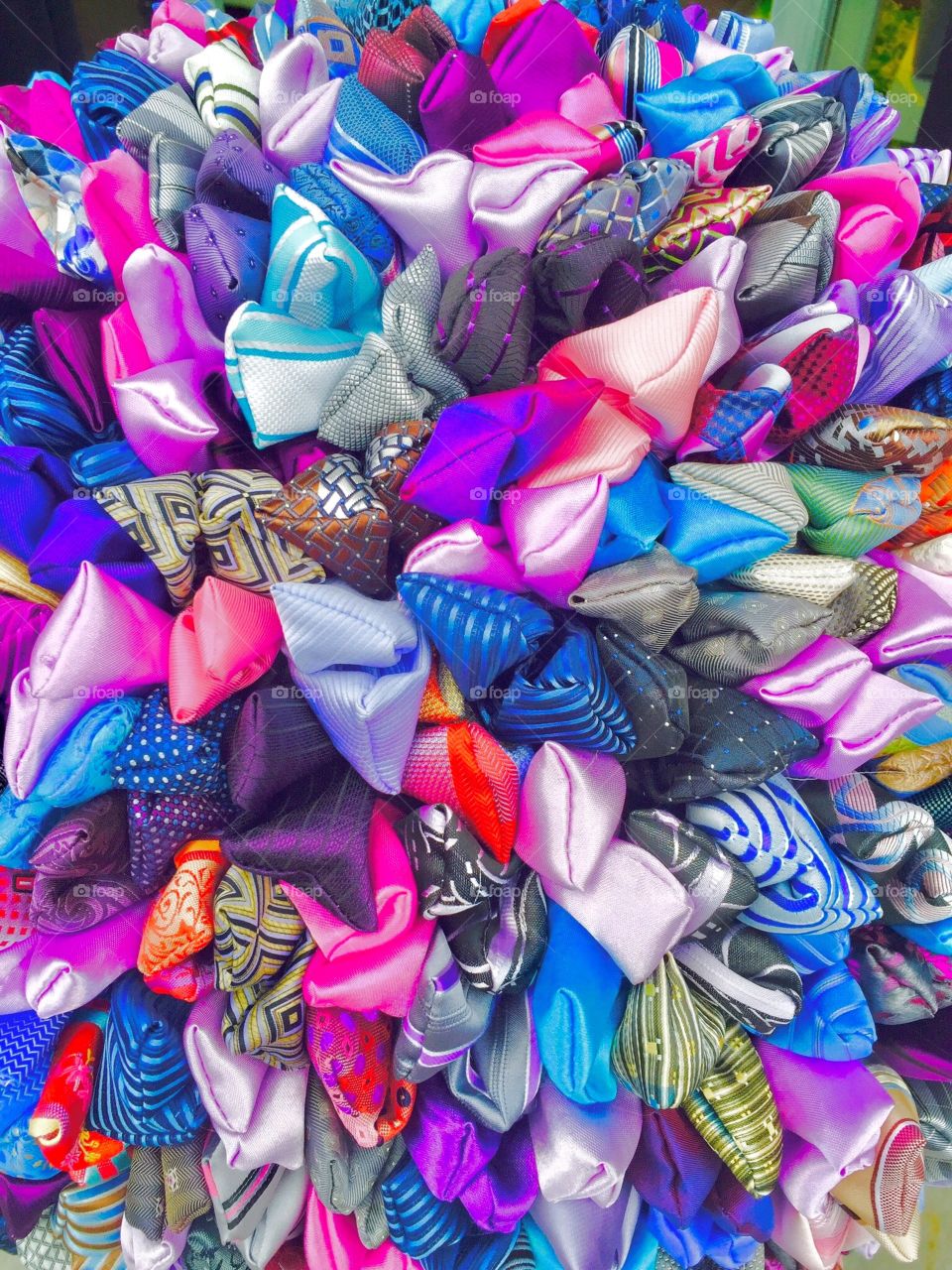 Different silk tie bows 