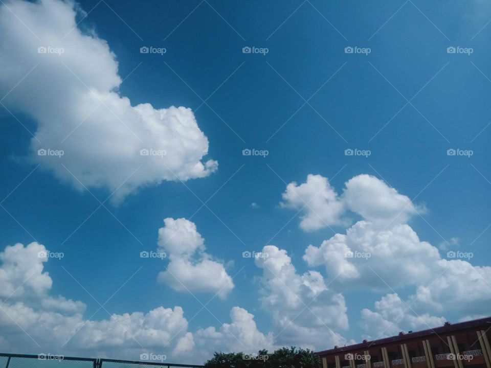 ravarma VanguvO / Amazing clouds / Pure White / Blue sky