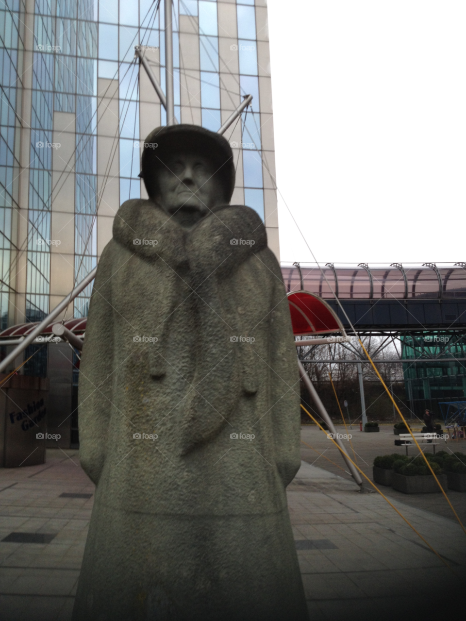 statue lady grim amsterdam by TurdOnTheRun