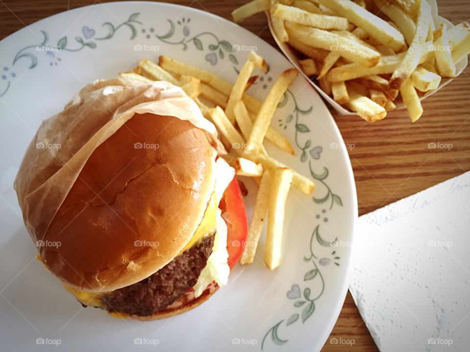 Cheeseburger French fries 