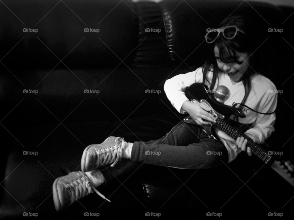 playing rock - tocando rock