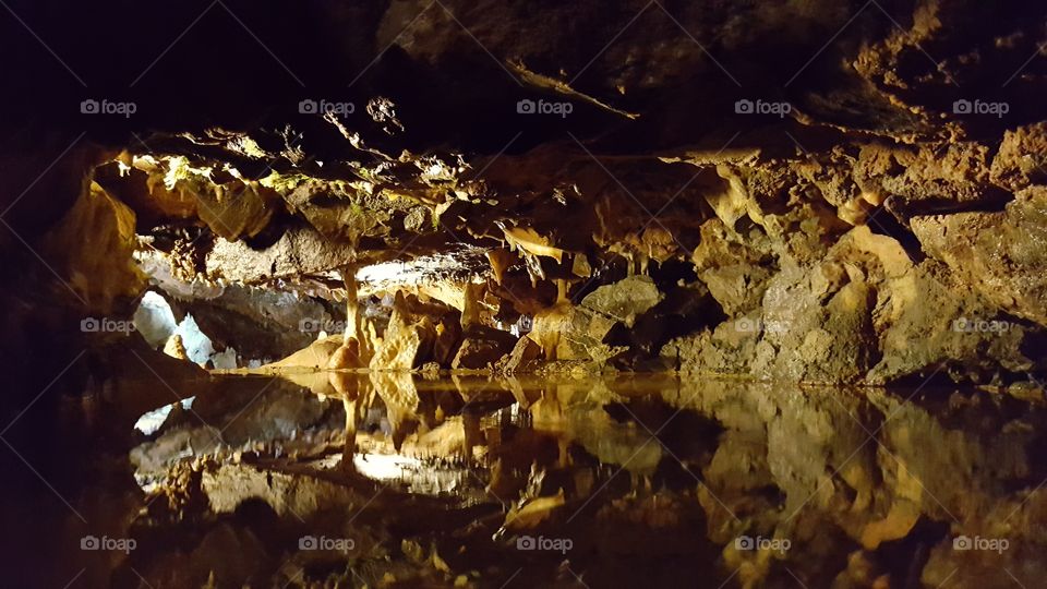 Cave mirrorpools