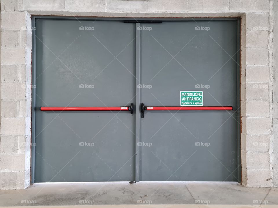 fire door with panic bar