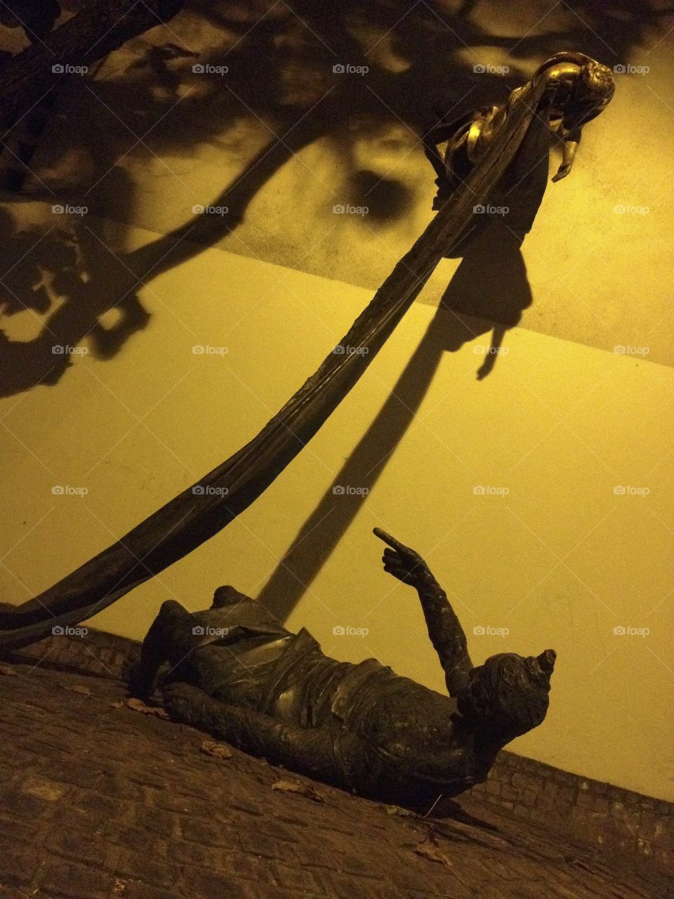 A statue in Budapest at night