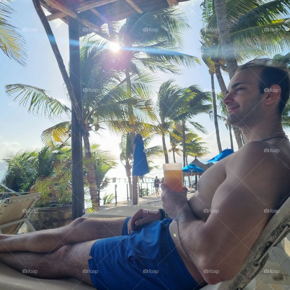 Relax on the beach in Cancún