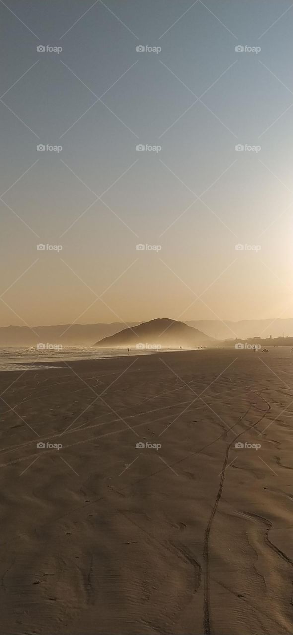 final de tarde no litoral norte do brazil