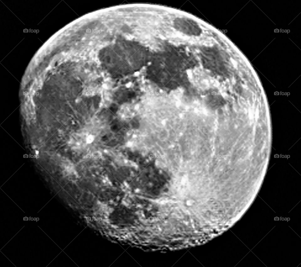 moon photo shot by samsung s21 ultra