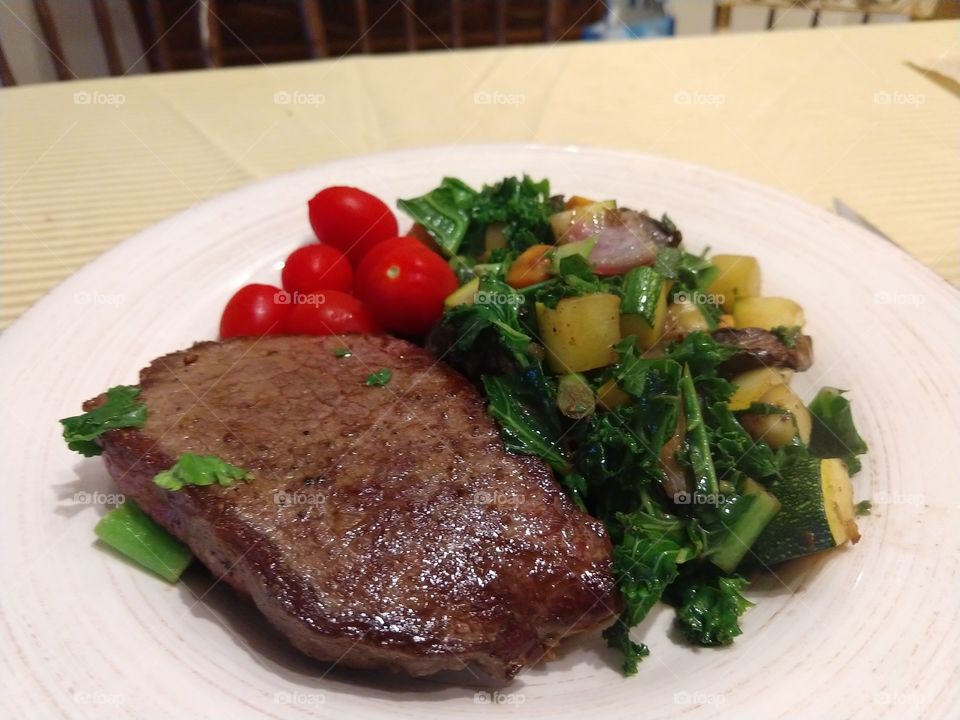 steak and veggies