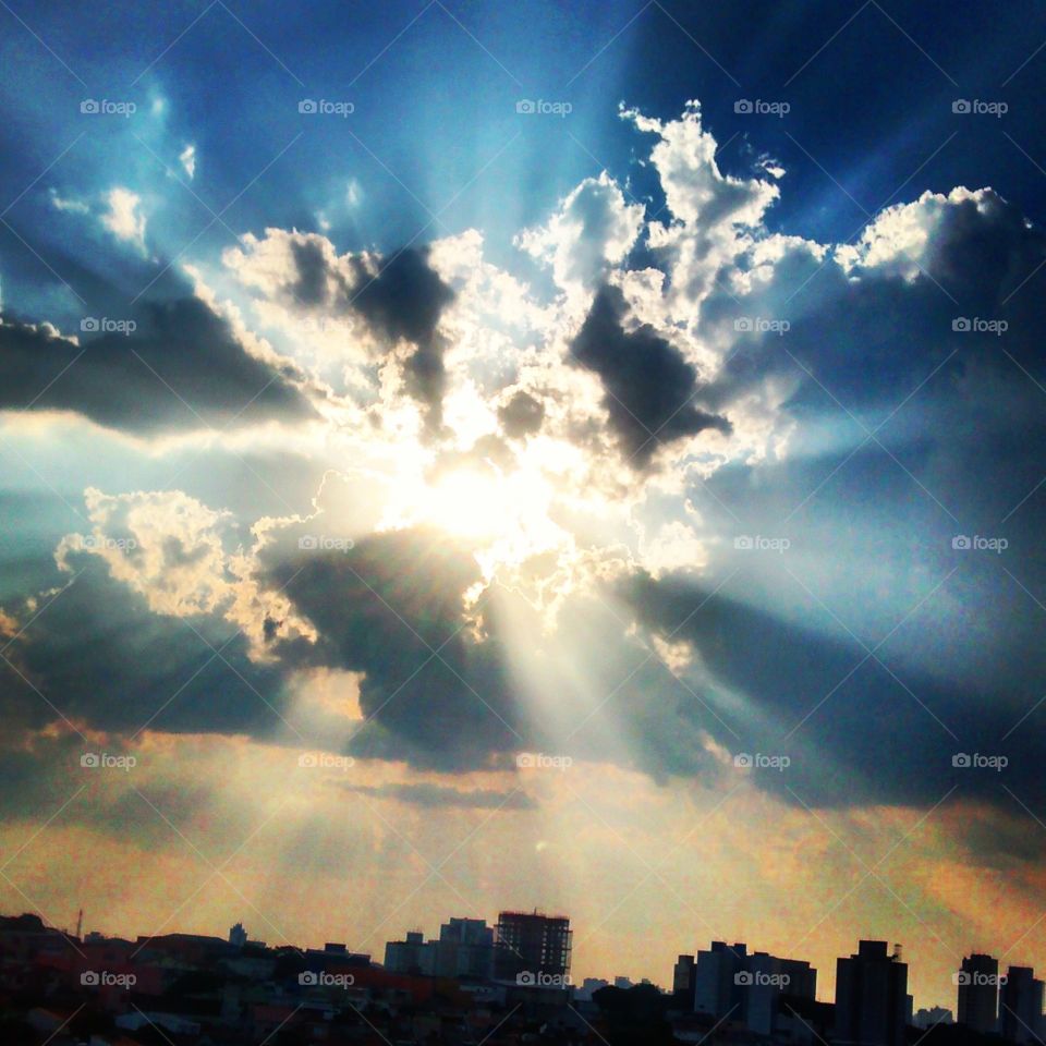 Sunlight thru the clouds. A nice day in São Paulo, Brazil