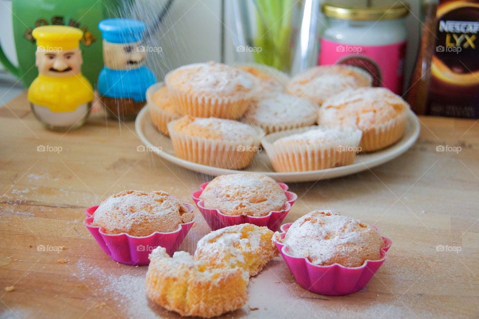 Saffron cupcakes 