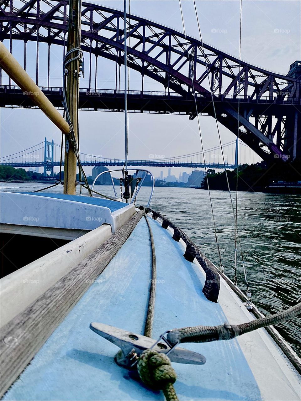 This is the infamous „Hell Gate Bridge“ that opens the way to an underground whirlpool channel with undercurrents that at certain times can cause a sea vessel to spin in circles and cause it to get stuck. 2023. Hypnotic Productions