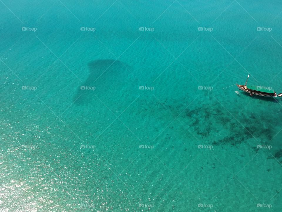Paisagem aérea de Arraial do Cabo, no Rio de Janeiro, Brasil. Com um mar azul muito lindo!!