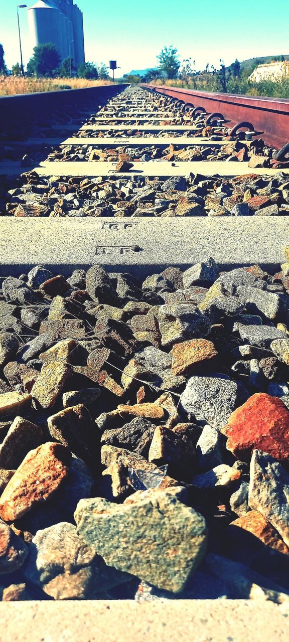 traintracks
