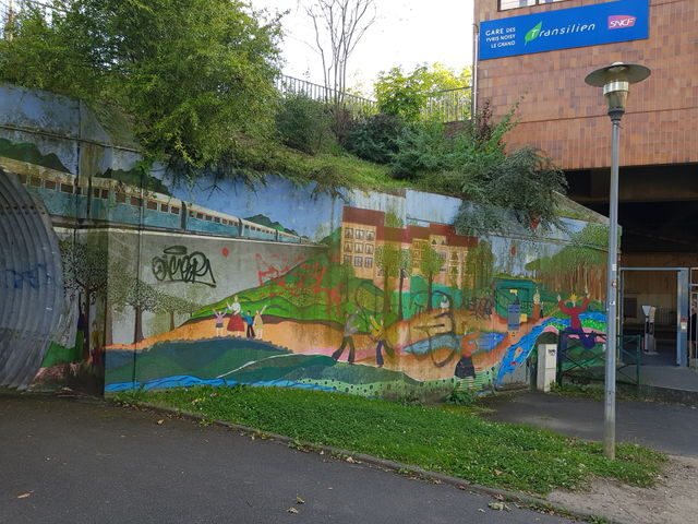 street art on bridge in station