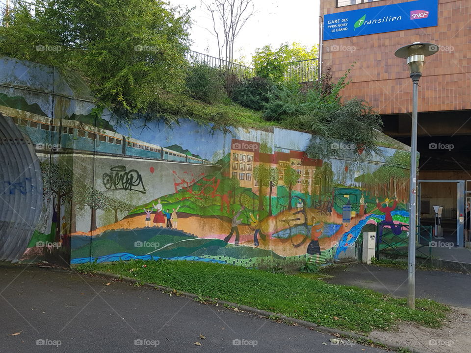 street art on bridge in station
