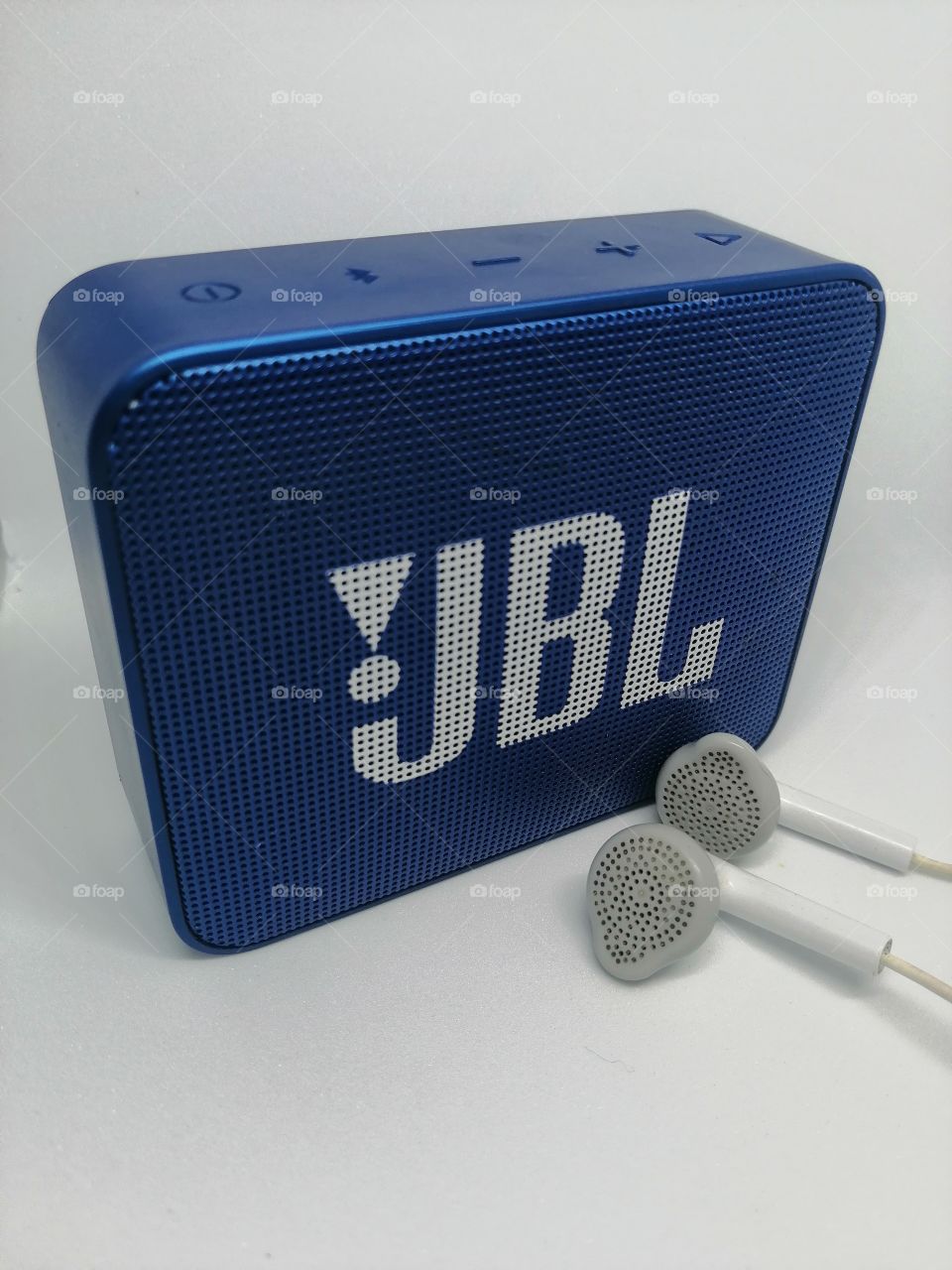 JBL  Portable Wireless Bluetooth Speaker with Mic .