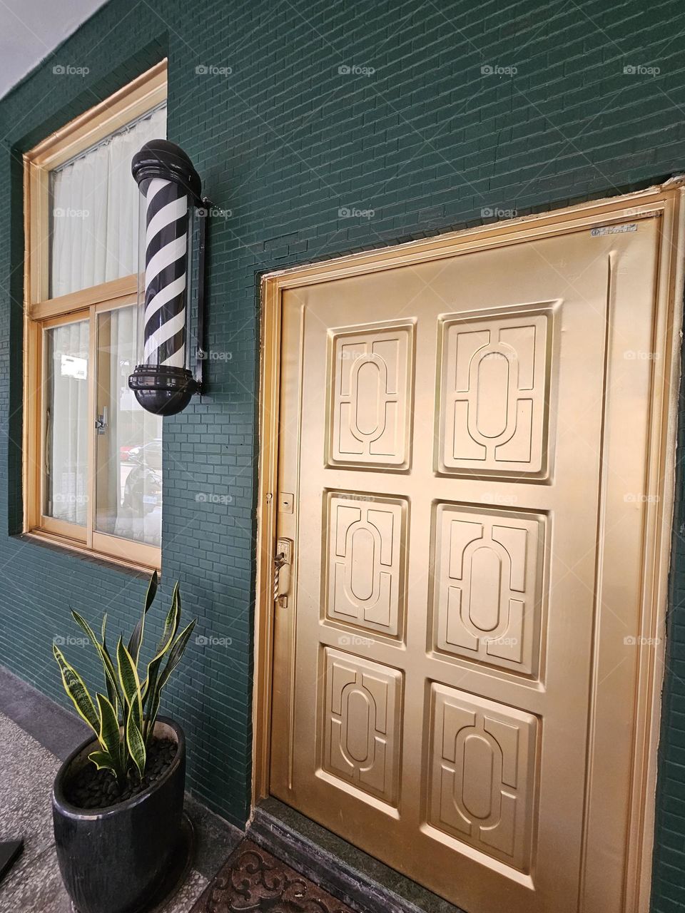 High-end European style barber salon entrance design