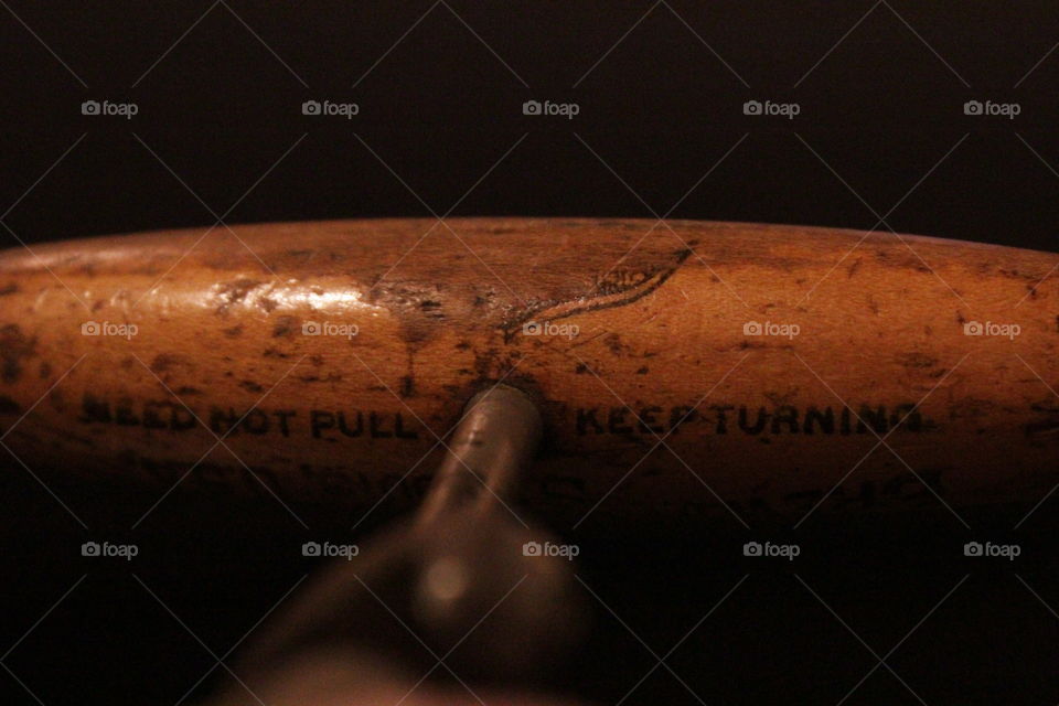 Antique corkscrew handle need not pull