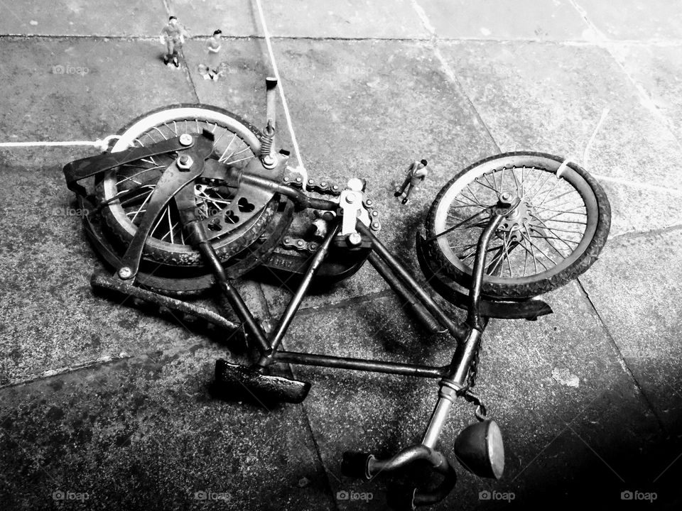 Fall into the trap of the Lililiput