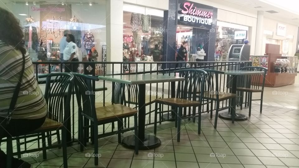 restaurant mall