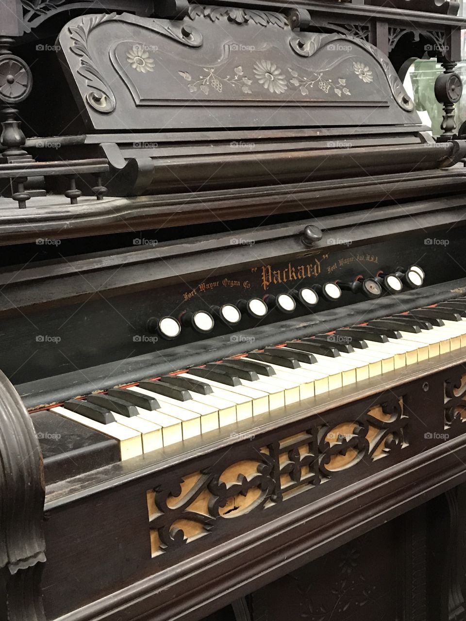 Antique organ