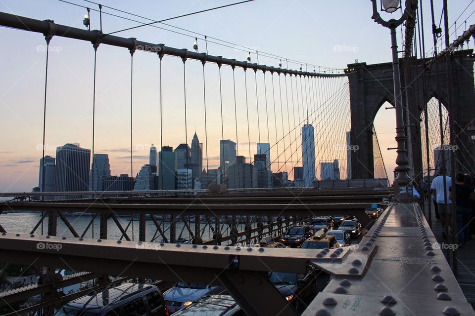 Brooklyn bridge at dusk