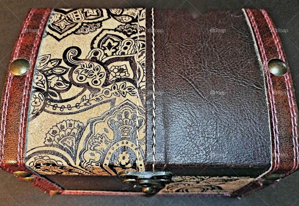 Rectangle shaped jewelry Box holding jewelry and coins 🪙