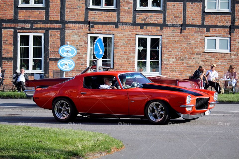 Veteran car cruising 