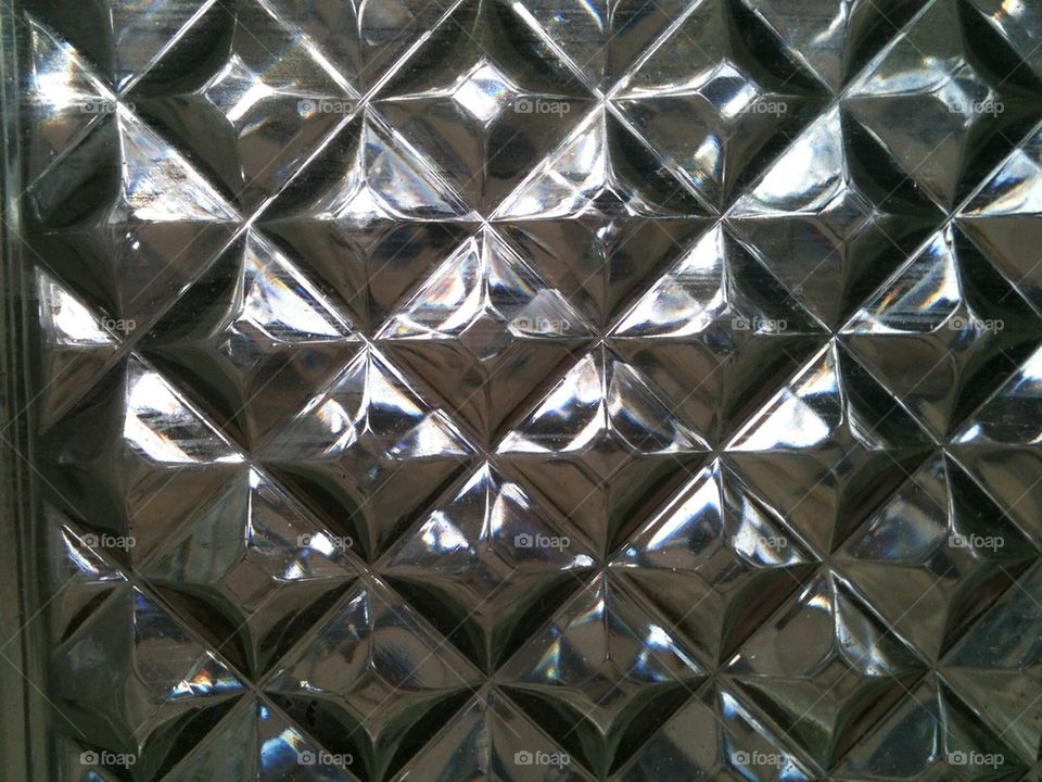 Glass tile