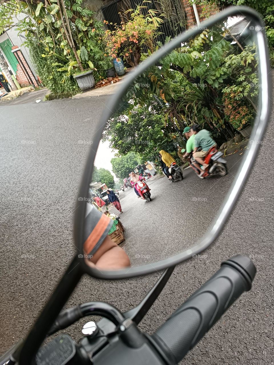 Motorcycle mirrors