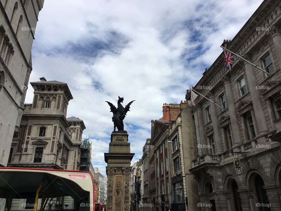 Dragon statue in London