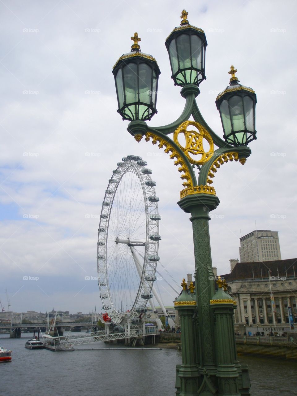 LONDON, ENGLAND THE LODON EYE