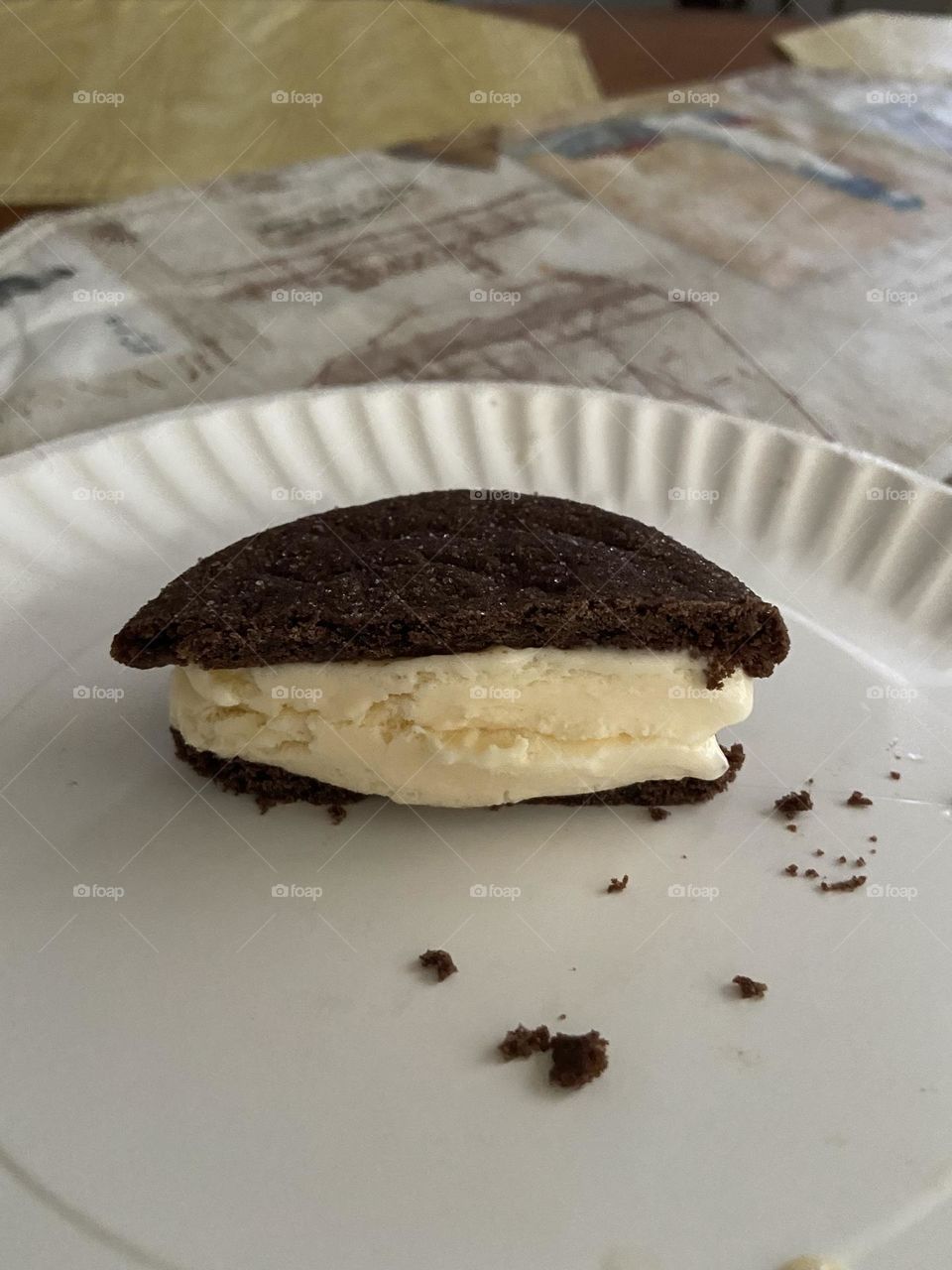 Ice cream sandwich made by putting vanilla ice cream between two halves of a chocolate cookie. I used Stop & Shop Brand Churn style ice cream and an Archway Dutch Chocolate Cookie. Yum 😋