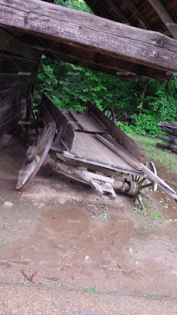 broke down wagon. this is an old wagon the was used many years ago from Cades cove tn