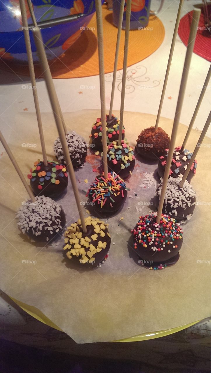 Nutella cake pops decorated